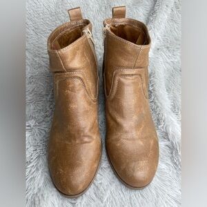 ⭐️Pink & Pepper bootie Tan Size 8